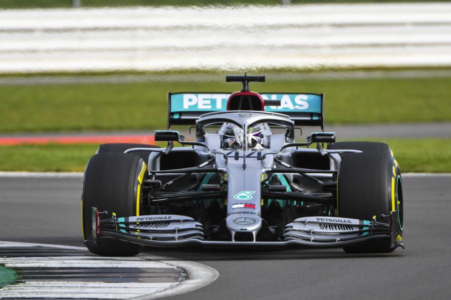  Mercedes-AMG F1 W11 EQ Performance 2020 года  (фото 4 из 9)